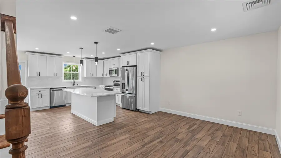 39 N Cornell Avenue, Warren, RI 02885 - Image #2