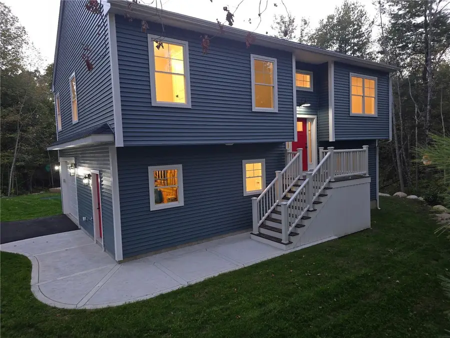 955 Chopmist Hill Road, Scituate, RI 02857 - Image #2