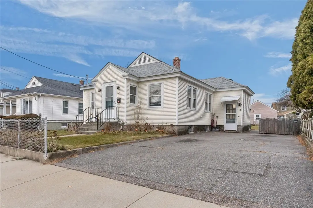 128 Warwick Road, Pawtucket, RI 02861 - Image #1