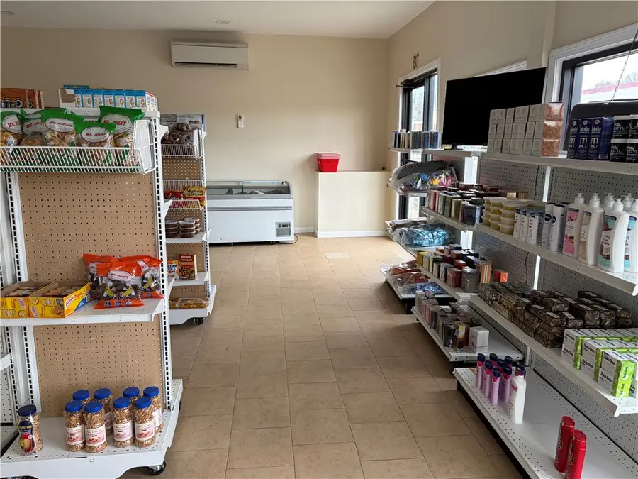 786 Eddy Street, Providence, RI 02905 - Image #2