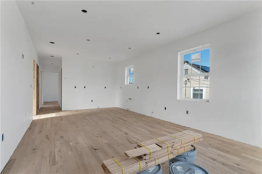 86 Lynch Street, Providence, RI 02908 - Image #2