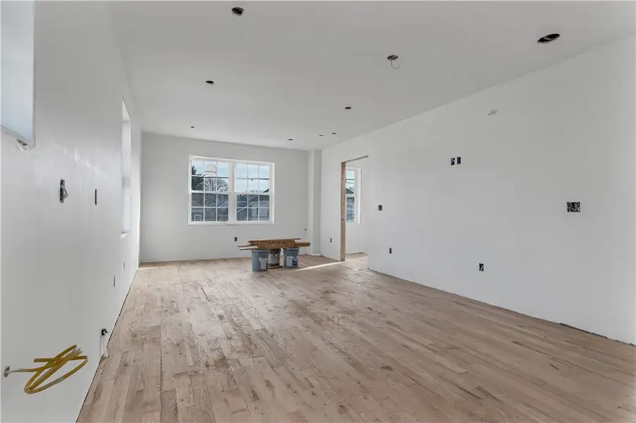 86 Lynch Street, Providence, RI 02908 - Image #3