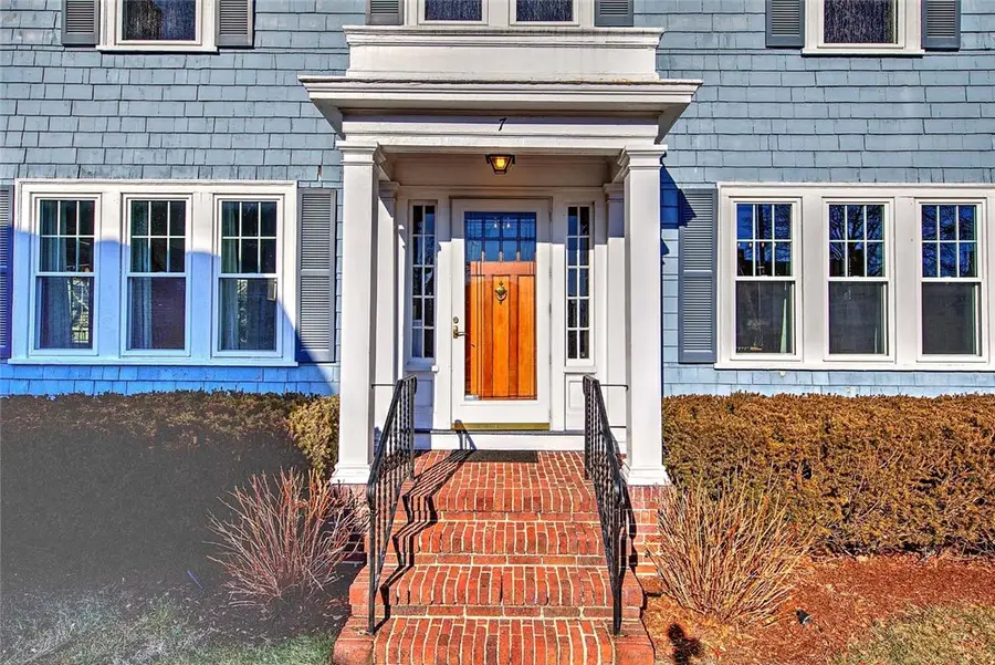 7 Angell Court, Providence, RI 02906 - Image #2