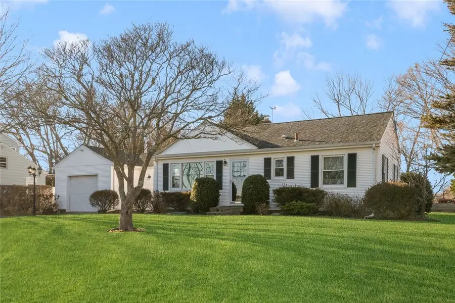 415 Wapping Road, Portsmouth, RI 02871 - Image #2