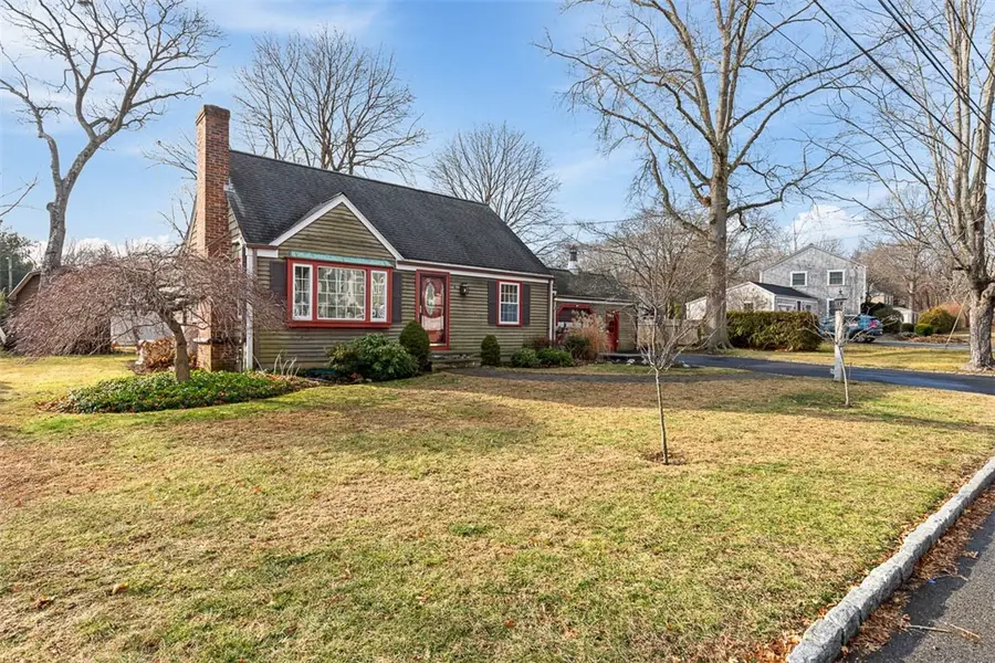 6 Ledge Road, Barrington, RI 02806 - Image #2