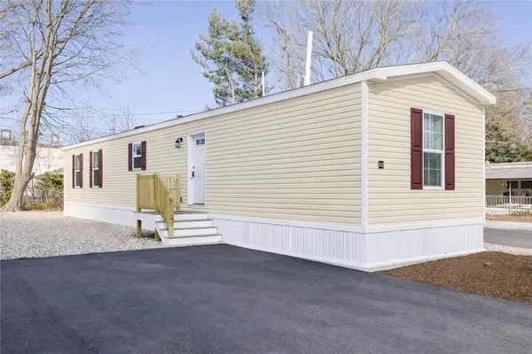 1346 Newport Avenue, Attleboro, MA 02703