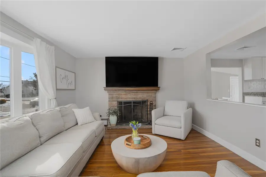 23 Laurelhurst Road, Cranston, RI 02920 - Image #2