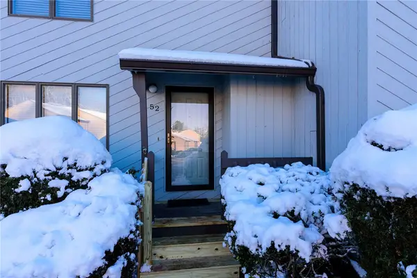 52 Kristee Circle #52, West Warwick, RI 02893