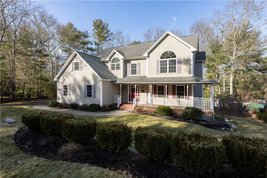 47 Wooded Grove Circle, South Kingstown, RI 02892 - Image #2