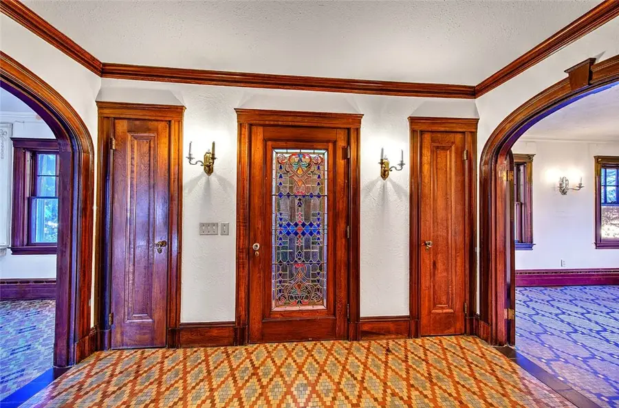 39 Harwich Road, Providence, RI 02906 - Image #3