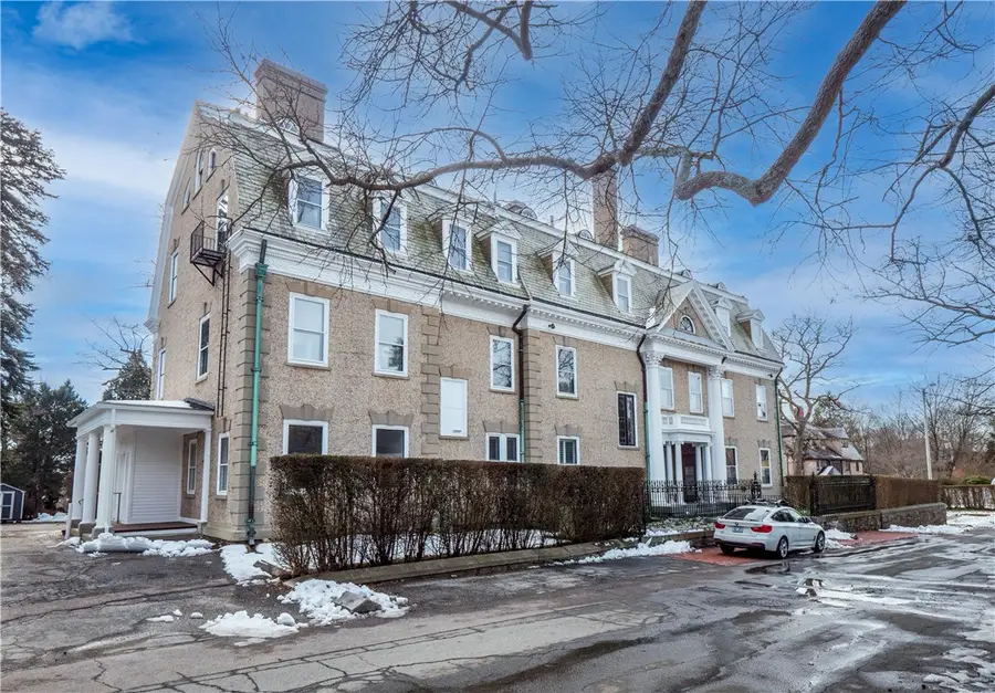 1 Oakwood Terrace #7, Newport, RI 02840 - Image #2