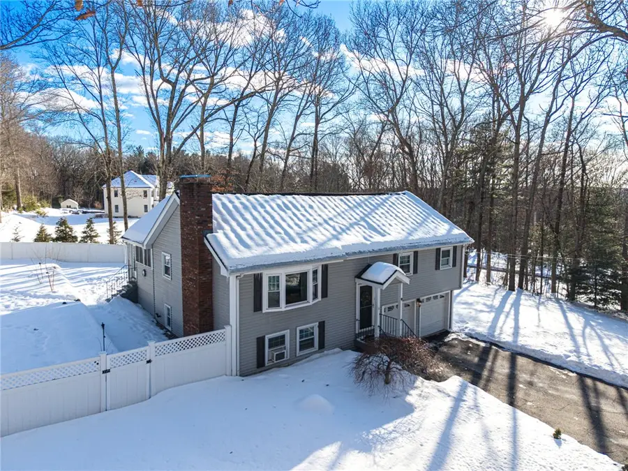 9 Laurel Lane, North Smithfield, RI 02896 - #2