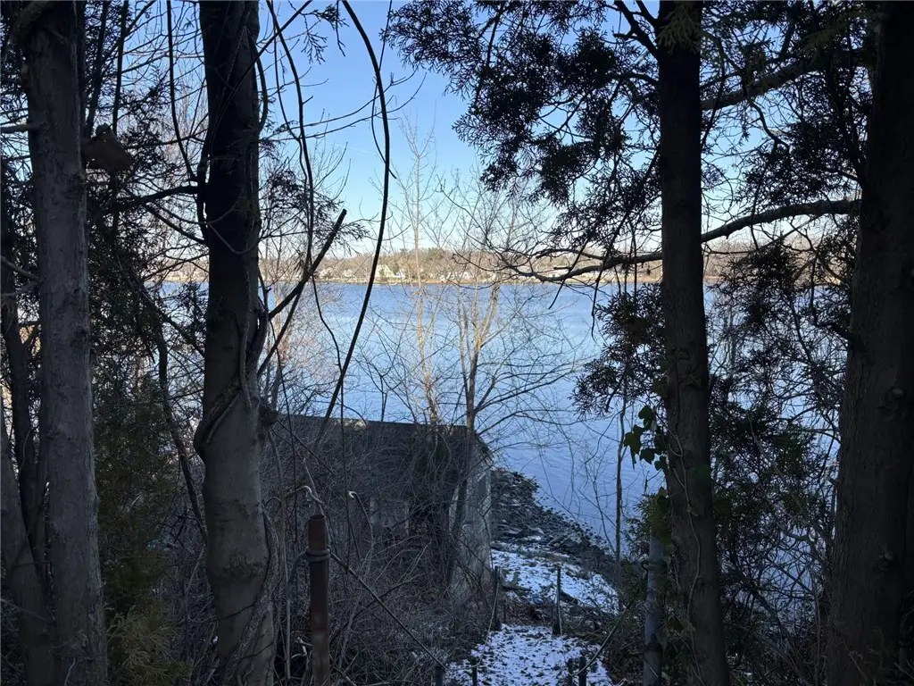 351 County Road, Barrington, RI 02806 - Image #1