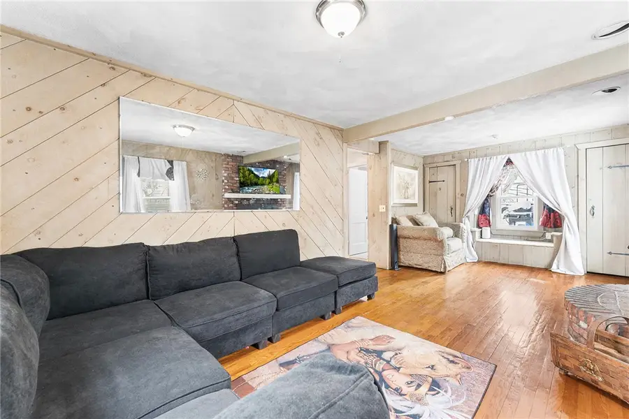 3 Hutchinson Avenue, Pawtucket, RI 02861 - Image #3