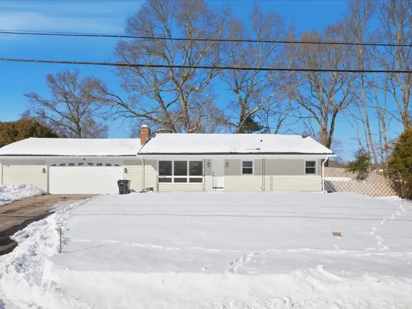 46 Circledale Drive, Cumberland, RI 02864