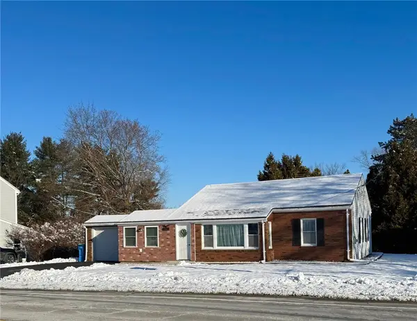 461 River Road, Lincoln, RI 02865