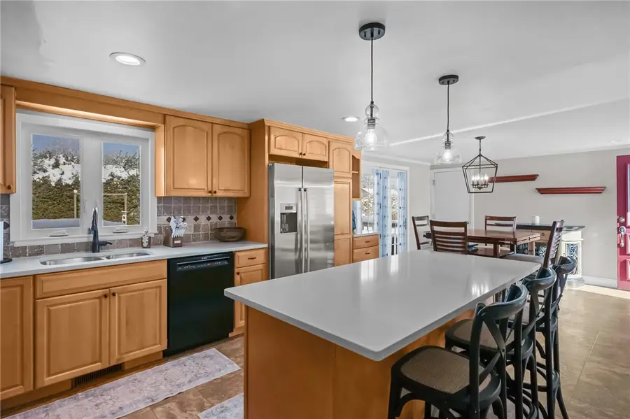 25 Janet Drive, Cranston, RI 02921 - Image #3