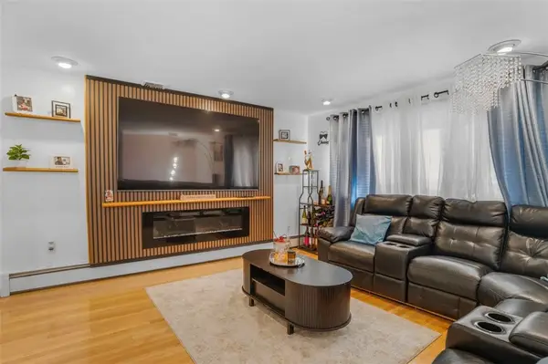 3 Vineland Avenue, North Providence, RI 02911