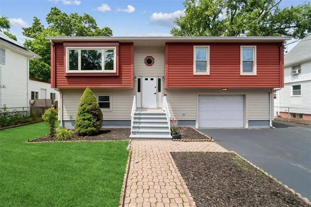 325 Northup Street, Cranston, RI 02905 - Image #1