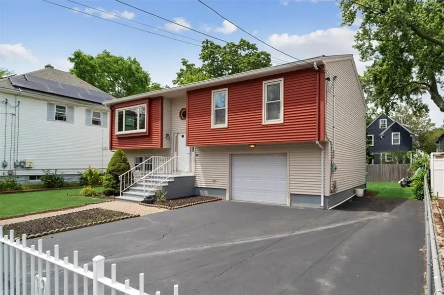 325 Northup Street, Cranston, RI 02905 - Image #3