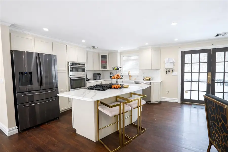 587 Central Avenue, Johnston, RI 02919 - #2