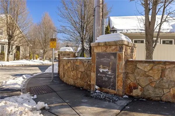 315 Old River Road #3, Lincoln, RI 02838