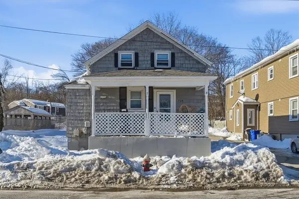 208 Simmonsville Avenue, Johnston, RI 02919