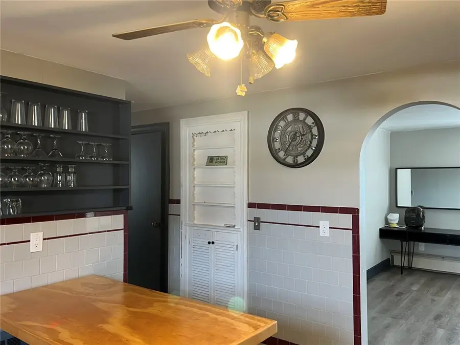 556 Metacom Avenue, Bristol, RI 02809 - #3