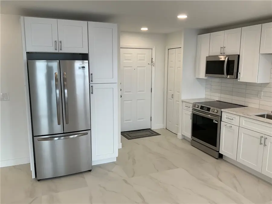 33 Bullocks Point Avenue #5C, Riverside, RI 02915 - #3