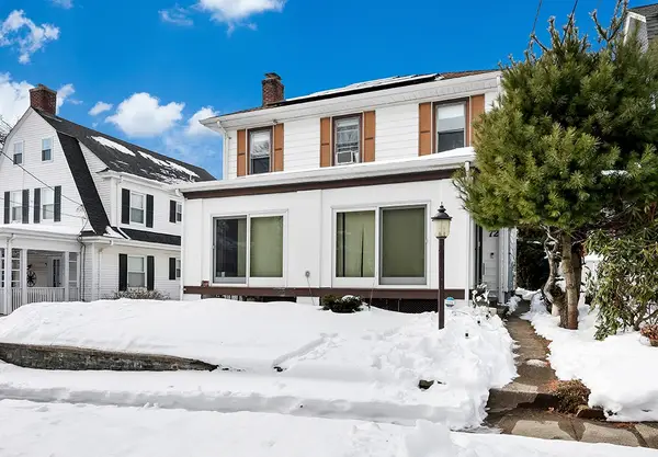 72 Hilltop Avenue, Providence, RI 02908