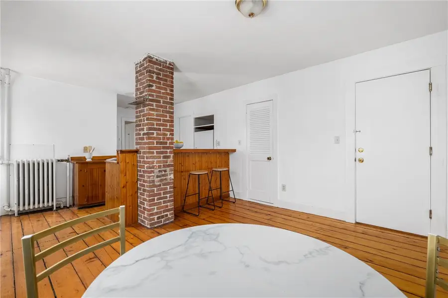14 Brinley Street #3, Newport, RI 02840 - Image #3