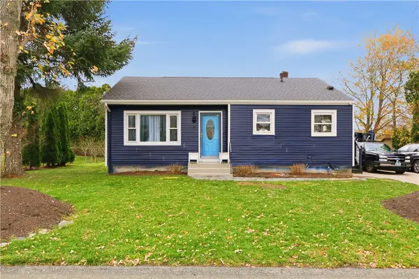 11 Roy Avenue, Middletown, RI 02842