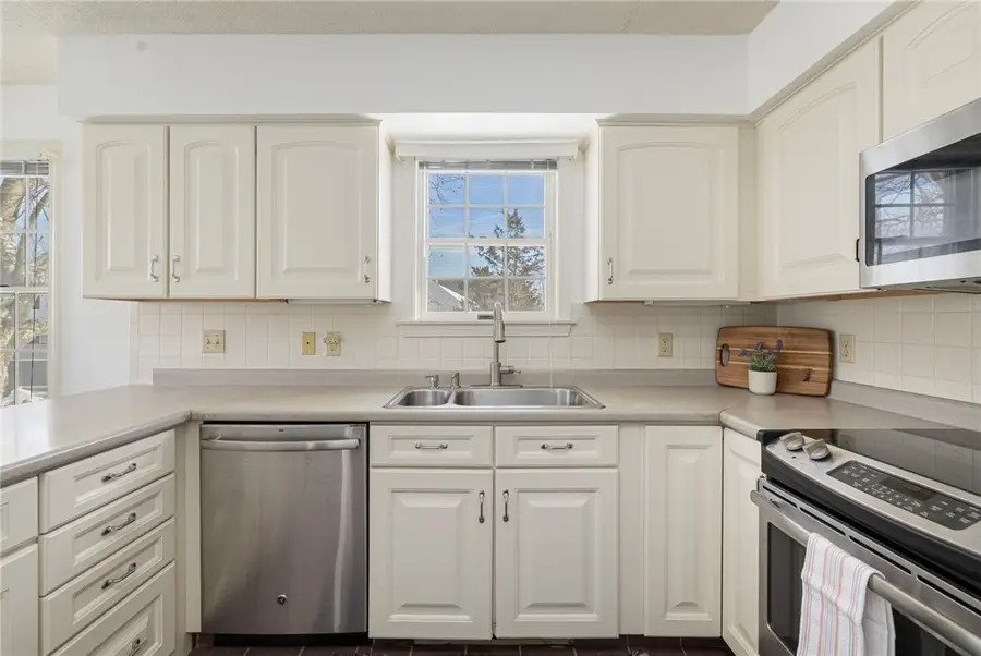 77 Narragansett Avenue #C, Jamestown, RI 02835 - #3