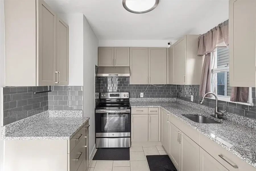 358 Northup Street, Cranston, RI 02905 - #3