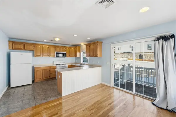 17 Grotto Avenue #1, Pawtucket, RI 02860