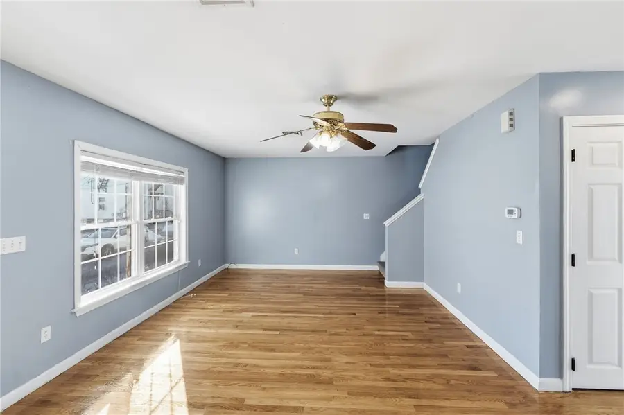 17 Grotto Avenue #1, Pawtucket, RI 02860 - #3