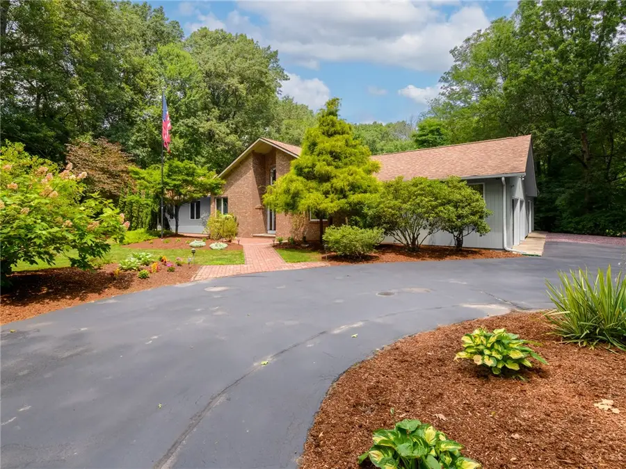 154 Beechwood Drive, Cranston, RI 02921 - #3