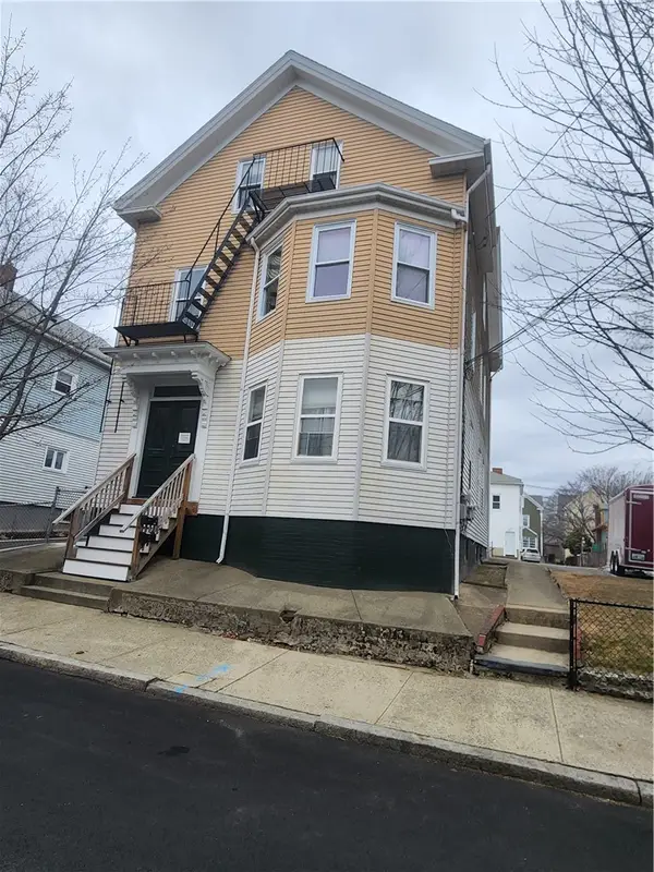 14 Amy Street, Providence, RI 02906