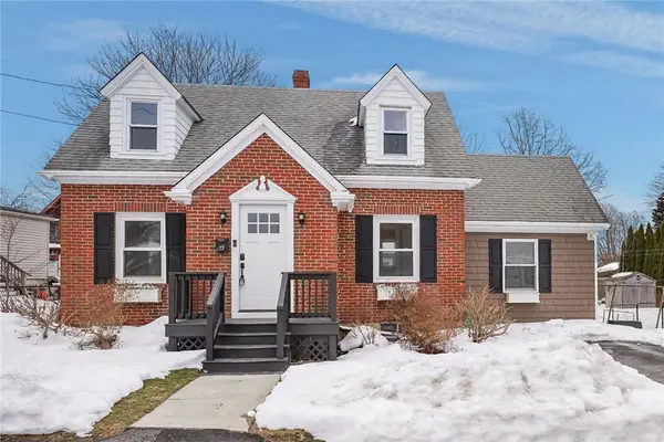 23 Livingston Place, Middletown, RI 02842