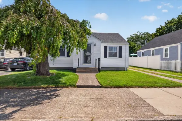 122 Dewey Avenue, Pawtucket, RI 02861
