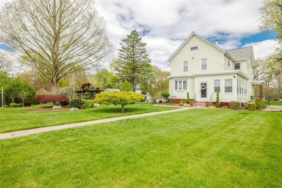 18 Central Avenue, Seekonk, MA 02771 - #2