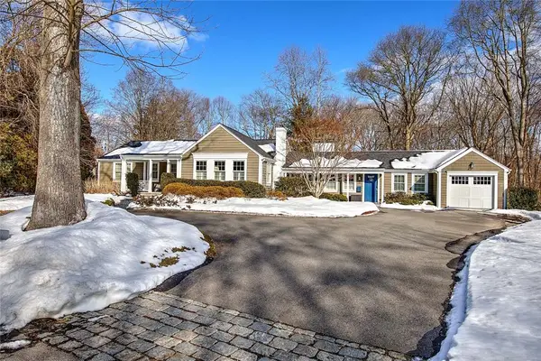 22 Lantern Lane, Barrington, RI 02806
