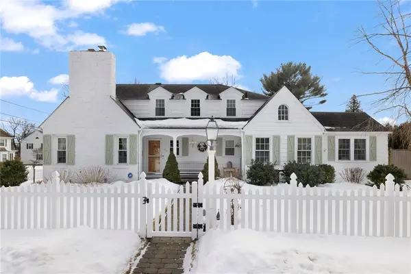 34 North Country Club Drive, Warwick, RI 02888