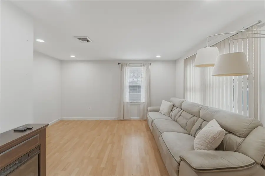 135 Seamans Street #2, Providence, RI 02905 - #3