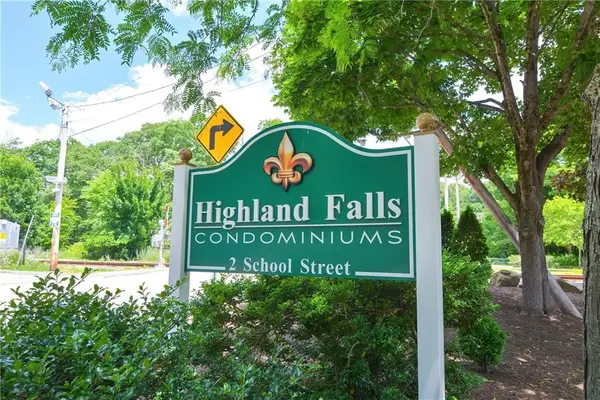 2 School Street #223, Lincoln, RI 02865