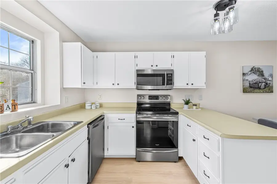 565 Quaker Lane #42, West Warwick, RI 02893 - #3