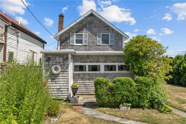 53 Green Street, Portsmouth, RI 02871