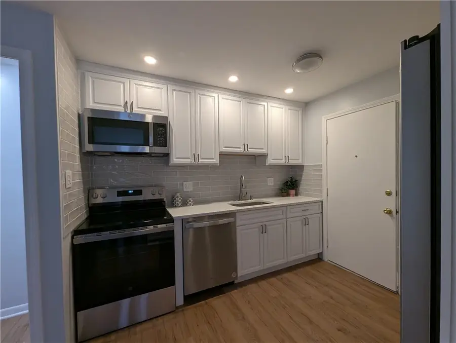 15 Apple Valley Parkway #2, Smithfield, RI 02828 - #3