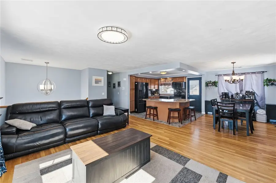 34 Commack Road, East Providence, RI 02914 - #3