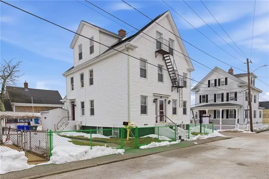 21 Monroe Avenue, Bristol, RI 02809 - #3